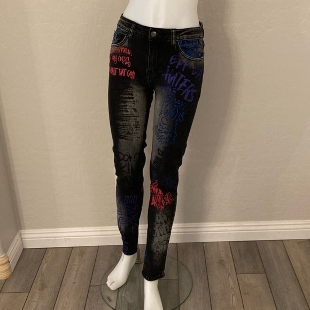 Blue Topic Black Graffiti Jeans 7/8
